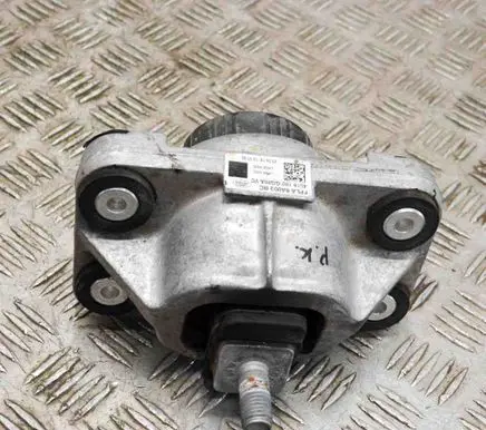 Land Rover Range Rover Sport L494 Engine mount bracket FPLA6A003BC
