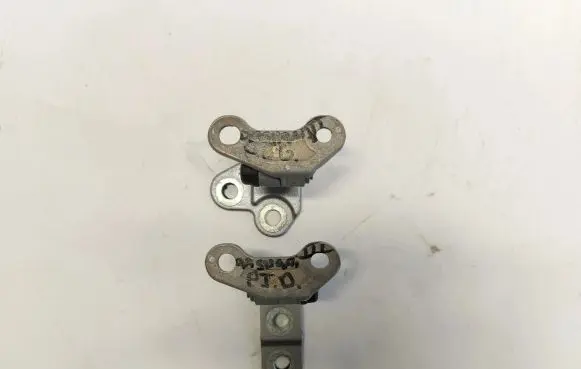 Rear door hinge set