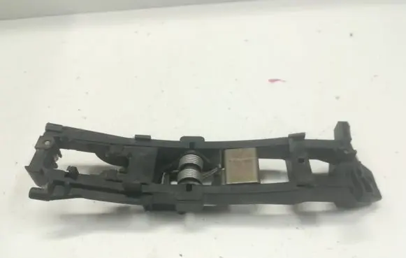 Front door exterior handle/bracket