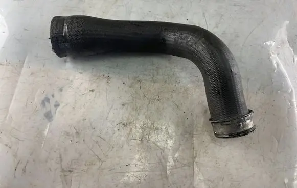 Jeep Grand Cherokee (WK) Intercooler hose/pipe