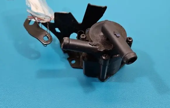 Peugeot 3008 II Electric auxiliary coolant/water pump 9806790880 IMPRK1535879