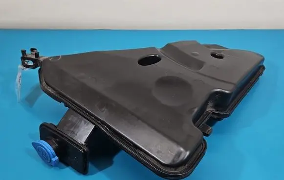 BMW 5 G30 G31 G38 Windshield washer fluid reservoir/tank 735728705 IMPRK1550628
