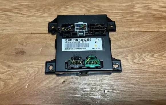 Opel Insignia A Seat control module 5DS933783 13503659 DR3659DA83160126
