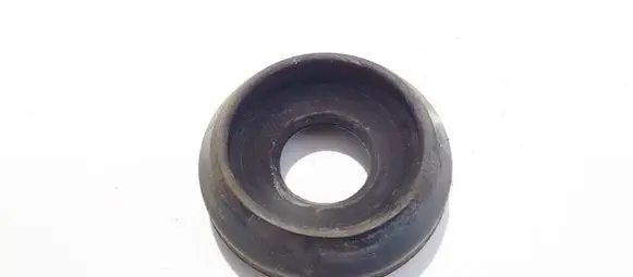 Suzuki Alto Coil spring mount 