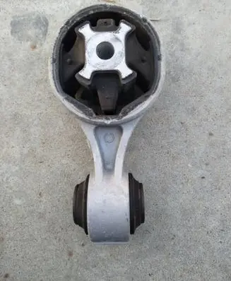 Nissan X-Trail T32 Engine mount bracket 113504BD0A