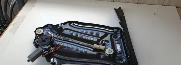 Audi S5 Rear door window regulator with motor 8F0839397C 0130822039