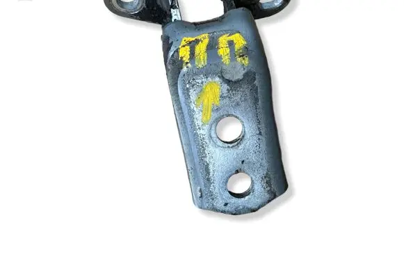 Toyota Avensis T250 Front door upper hinge 