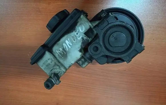 Ford Mondeo Mk III Electric power steering pump 