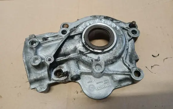 Volvo XC60 Timing chain cover 32137343