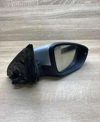 Front door electric wing mirror