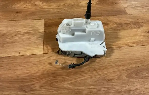Citroen C3 Rear door lock 61427280