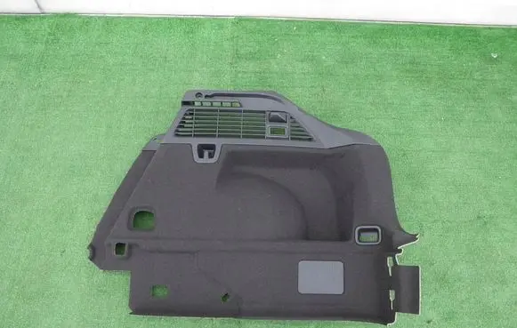Trunk/boot lower side trim panel