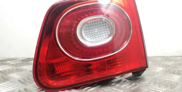 Volkswagen Tiguan Tailgate rear/tail lights 5N0945094C