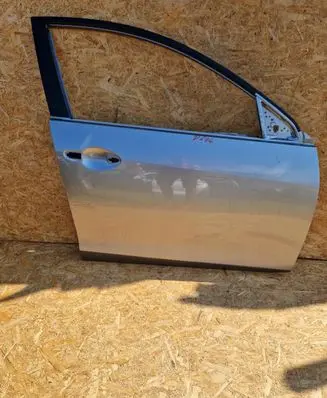 Mazda 3 III Front door D694