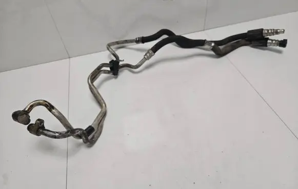 BMW X5M E70 Engine coolant pipe/hose 7576393 7576397