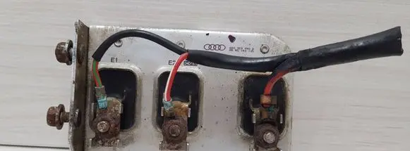 Coolant fan relay