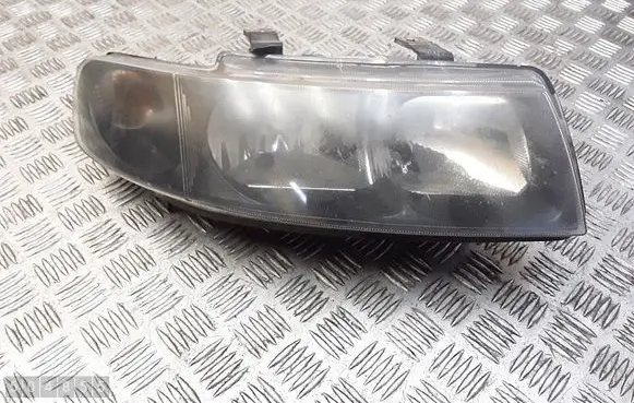 Seat Toledo II (1M) Headlight/headlamp 1m1941002d