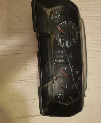 Audi 200 Speedometer (instrument cluster) 88311079