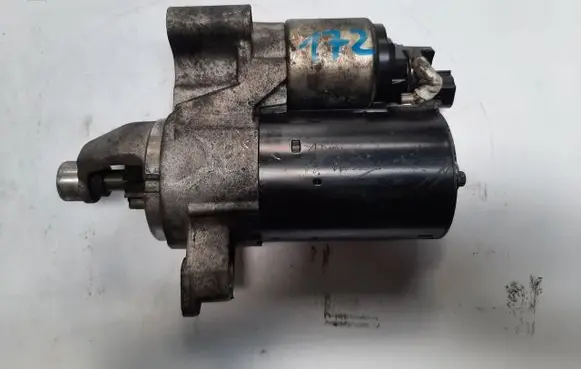 Audi A5 8T 8F Starter motor 06H911021A