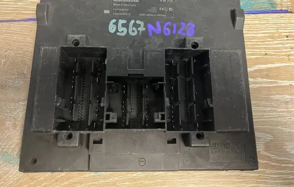 Volkswagen Golf VII Comfort/convenience module 5Q0937084Q