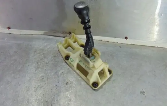 KIA Rio Gear shifter/selector
