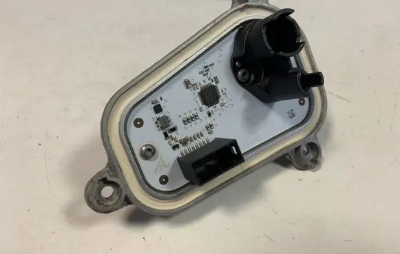 Audi e-tron LED ballast control module 1420000444