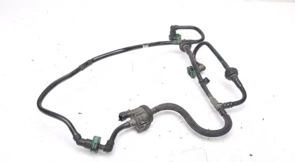 Ford Puma Fuel injector supply line/pipe L1B1-9C987-BC