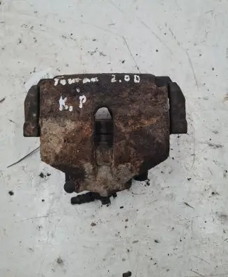 Volkswagen Touran I Front brake caliper