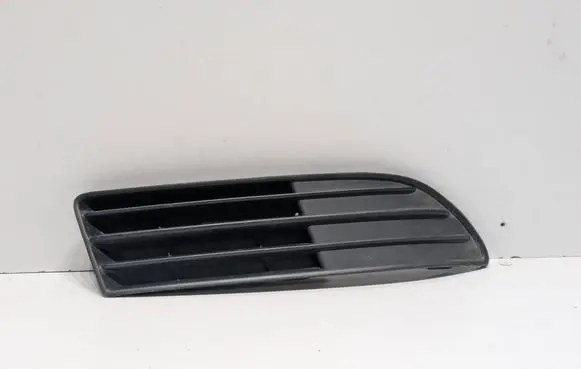 Volkswagen Polo IV 9N3 Front bumper lower grill 6Q0853666E