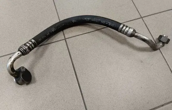 Air conditioning (A/C) pipe/hose