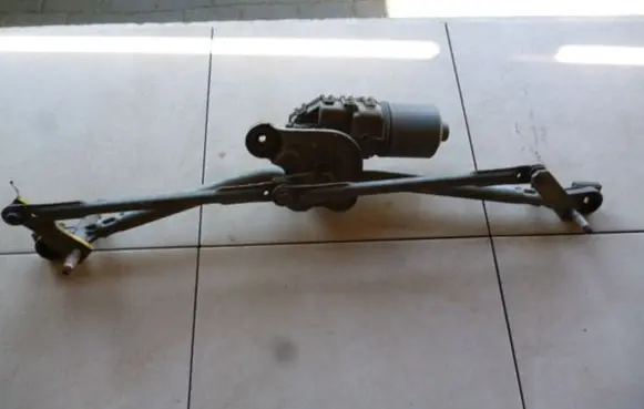 Ford Mondeo Mk III Rear window wiper mechanism 