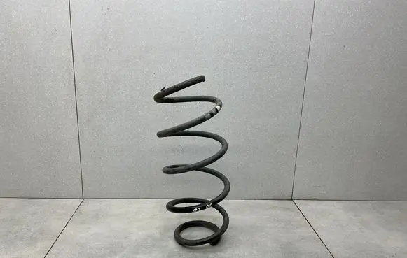 Audi Q3 8U Front coil spring 