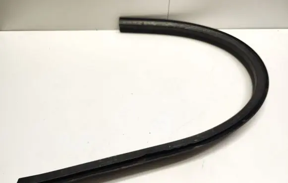 Porsche Macan (95B) Engine compartment rubber 95B823737