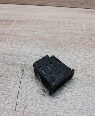 BMW 5 E34 Headlight level height control switch 8351268