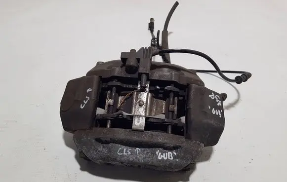 Mercedes-Benz CLS C219 Front brake caliper 20704704FFF 20704704