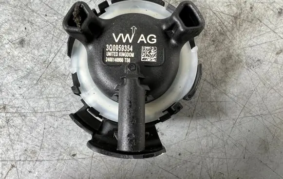 Skoda Octavia Mk3 (5E) Airbag deployment crash/impact sensor 3Q0959354