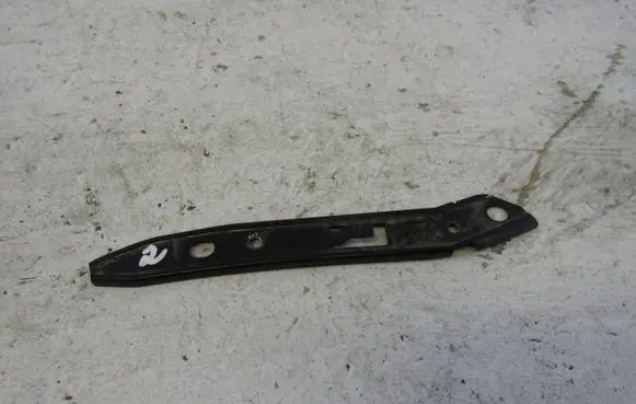 Mercedes-Benz E W213 Front bumper mounting bracket A2138851704