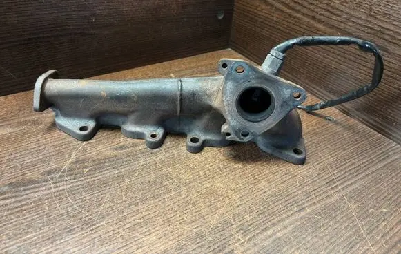 Mercedes-Benz Sprinter W906 Exhaust manifold 6511420001 A6511420001