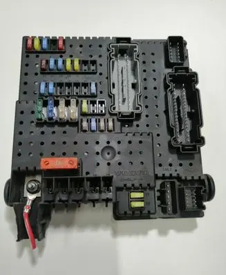 Volvo XC90 Fuse module 8676391 12217799