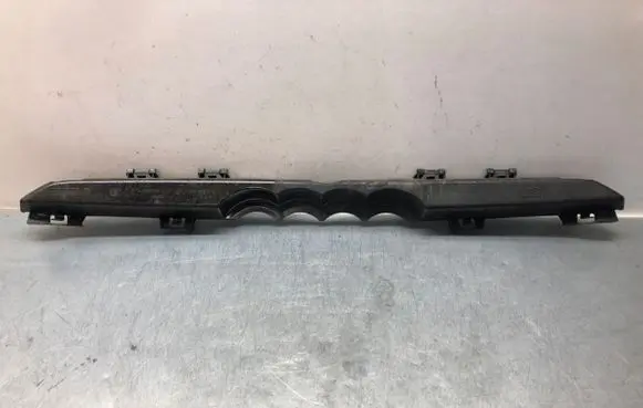 Audi A3 S3 8V Front bumper upper radiator grill 8V5853037C