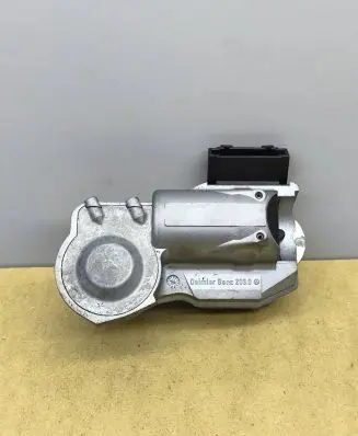 Mercedes-Benz E W211 Steering wheel lock A2034621130