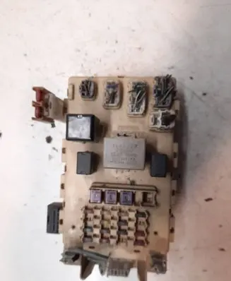 Toyota Yaris Fuse module PPT20GF10