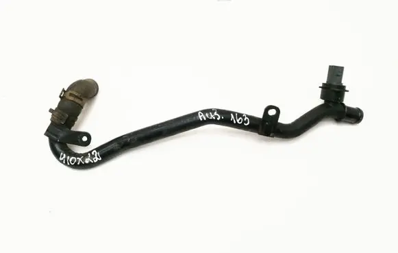 Volkswagen PASSAT B6 Engine coolant pipe/hose 5N0121070L