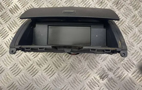 Mercedes-Benz C W204 Screen/display/small screen A2046801231