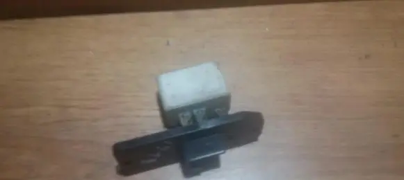 Mitsubishi Galant Eterna Heater blower motor/fan resistor