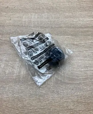 Volkswagen Touareg I 12 V Socket (rear) 7L6919341F