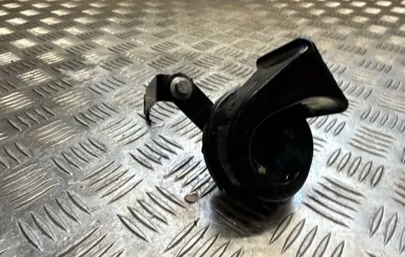 Nissan Qashqai Horn signal 25620HV01A 01222C 6033FB2916