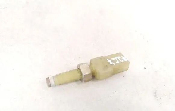 Audi A4 S4 B5 8D Brake pedal sensor switch 443945515