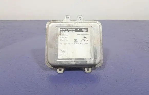 Opel Insignia A Voltage converter/converter module 5DV00993200