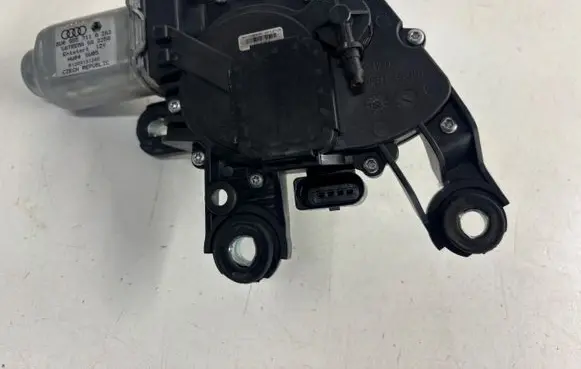 Audi Q3 8U Rear window wiper motor 8U0955711A B1209131245